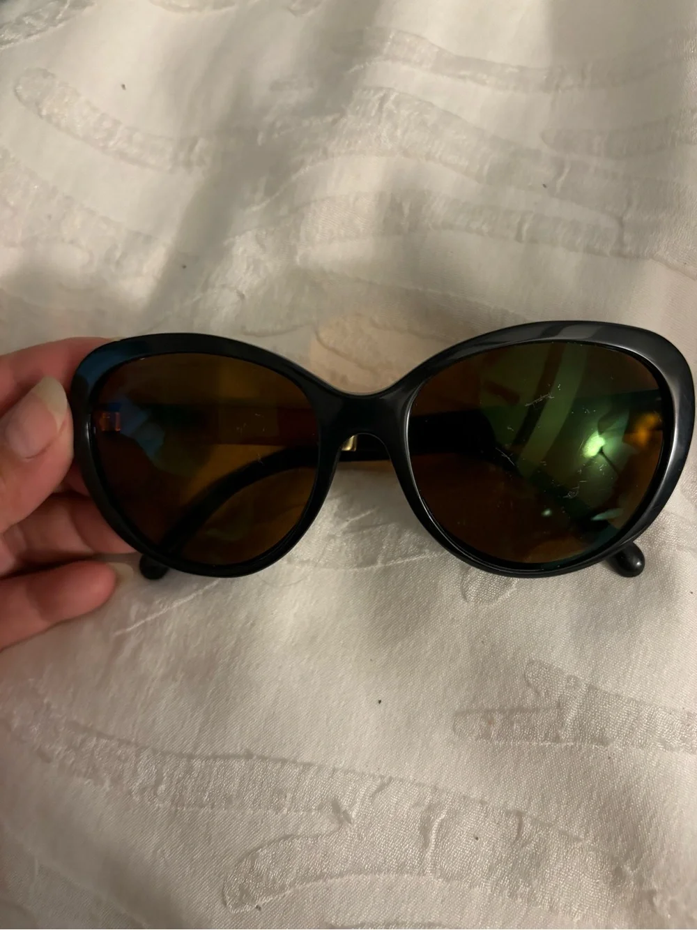 Classic Chanel Black Women's Sunglasses - Sleek UV Shades